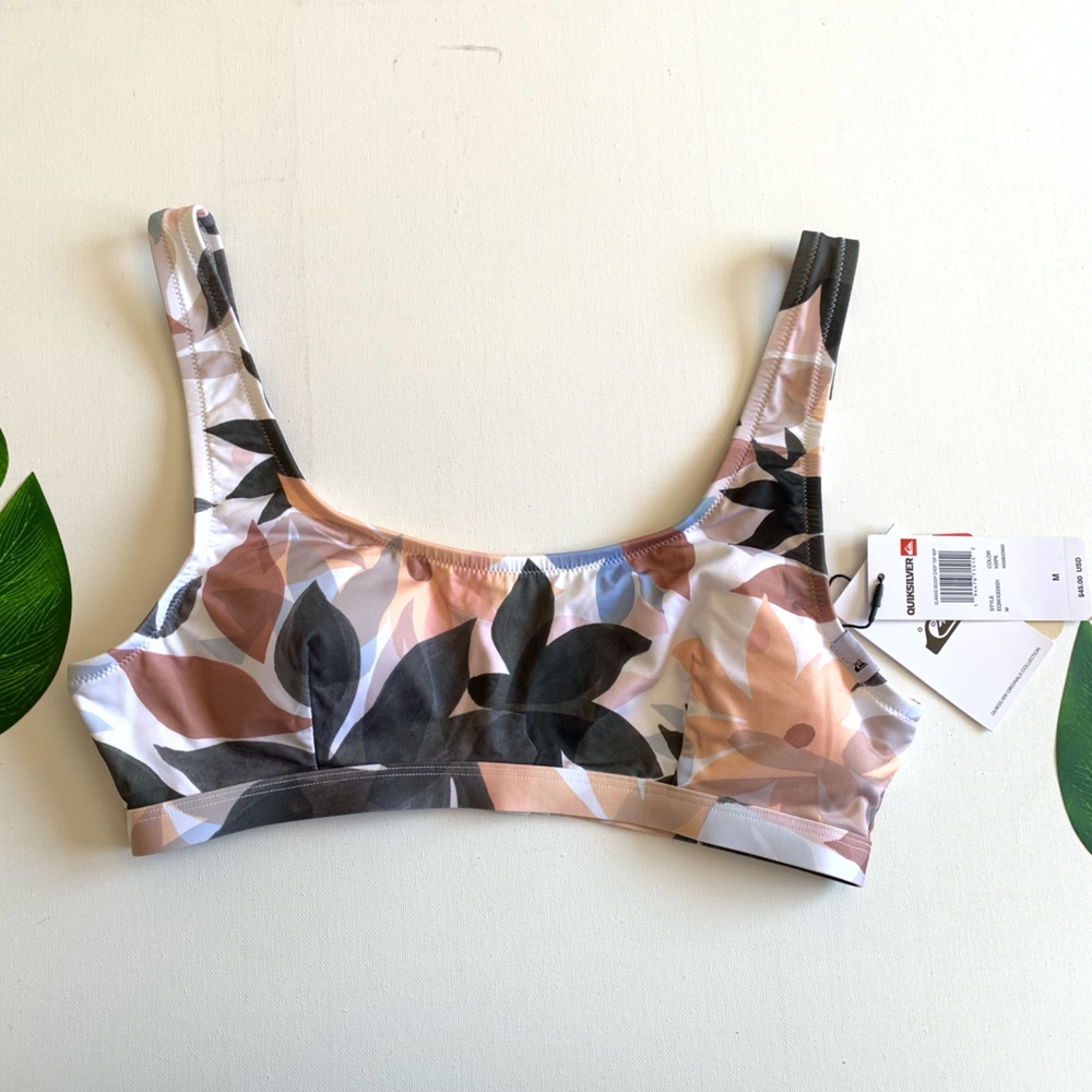 🌸QUIKSILVER Classic Scoop Crop Top🌸
